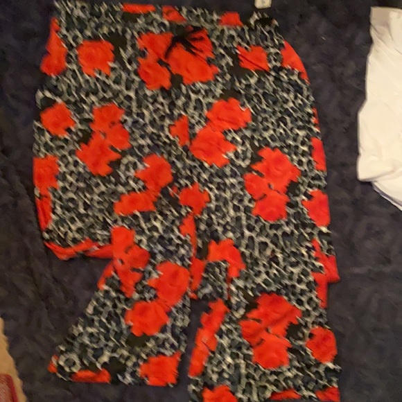 PJ set - Picture 2 of 5